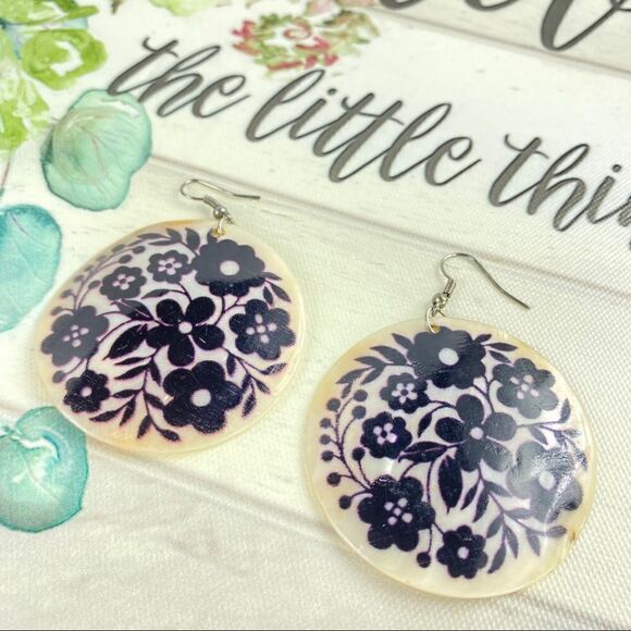 Floral Mother Of Pearl Disc Dangle Earrings - Picture 1 of 7